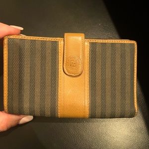 🔥FENDI🔥Wallet 🔥In it’s Original Box